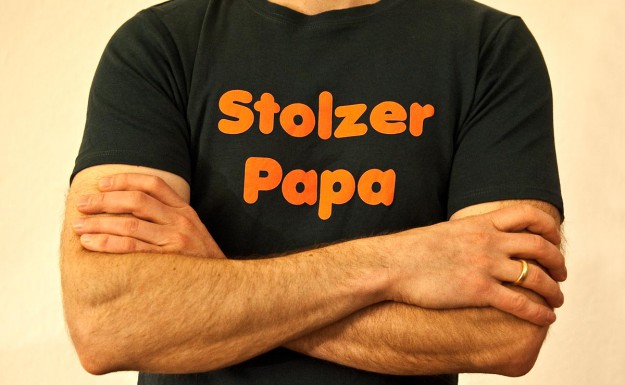 Stolzer Papa und Autor des Demografie-Blog ist in Vaterzeit Stolzer Papa und Autor des Demografie-Blog ist in Vaterzeit
